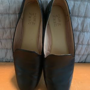 Naturalizer Black Leather Loafers